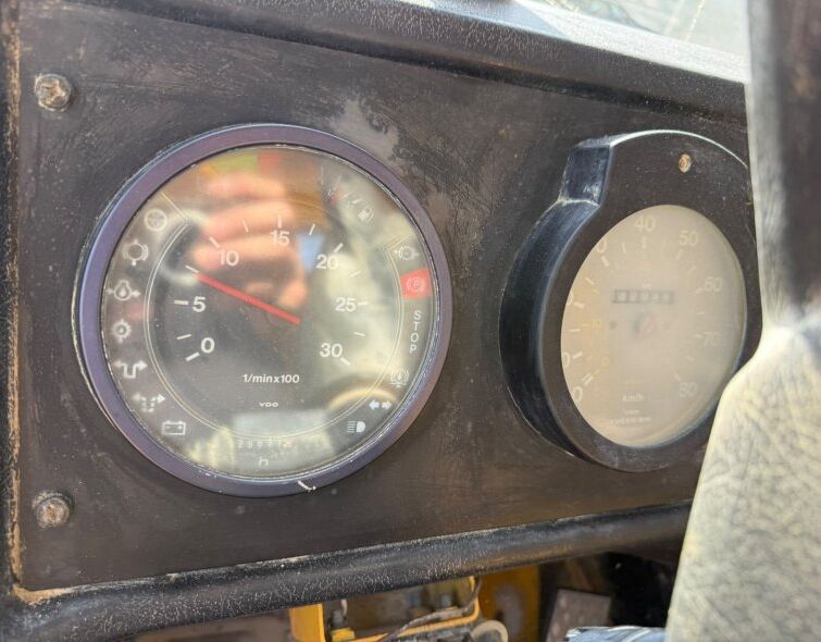 VOLVO A35